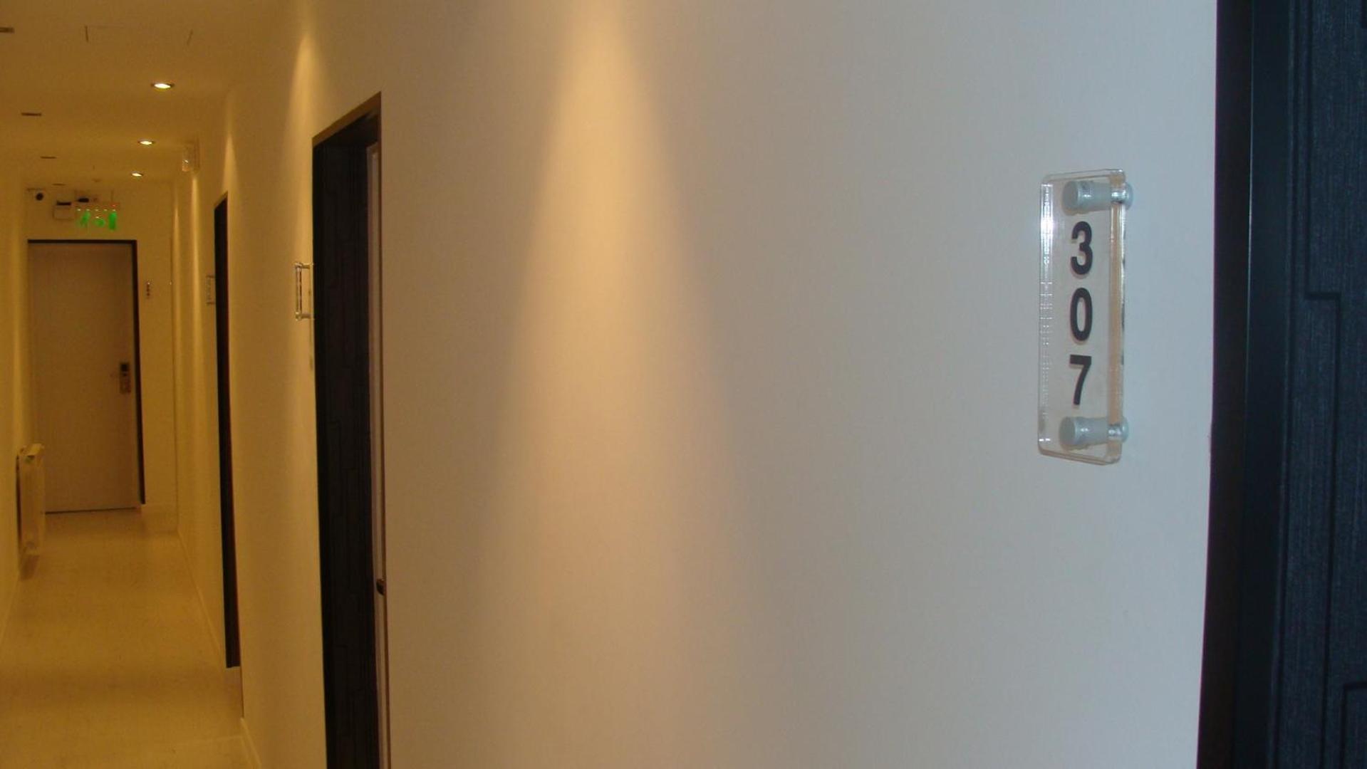 Hostal Jq Madrid 1 Zewnętrze zdjęcie