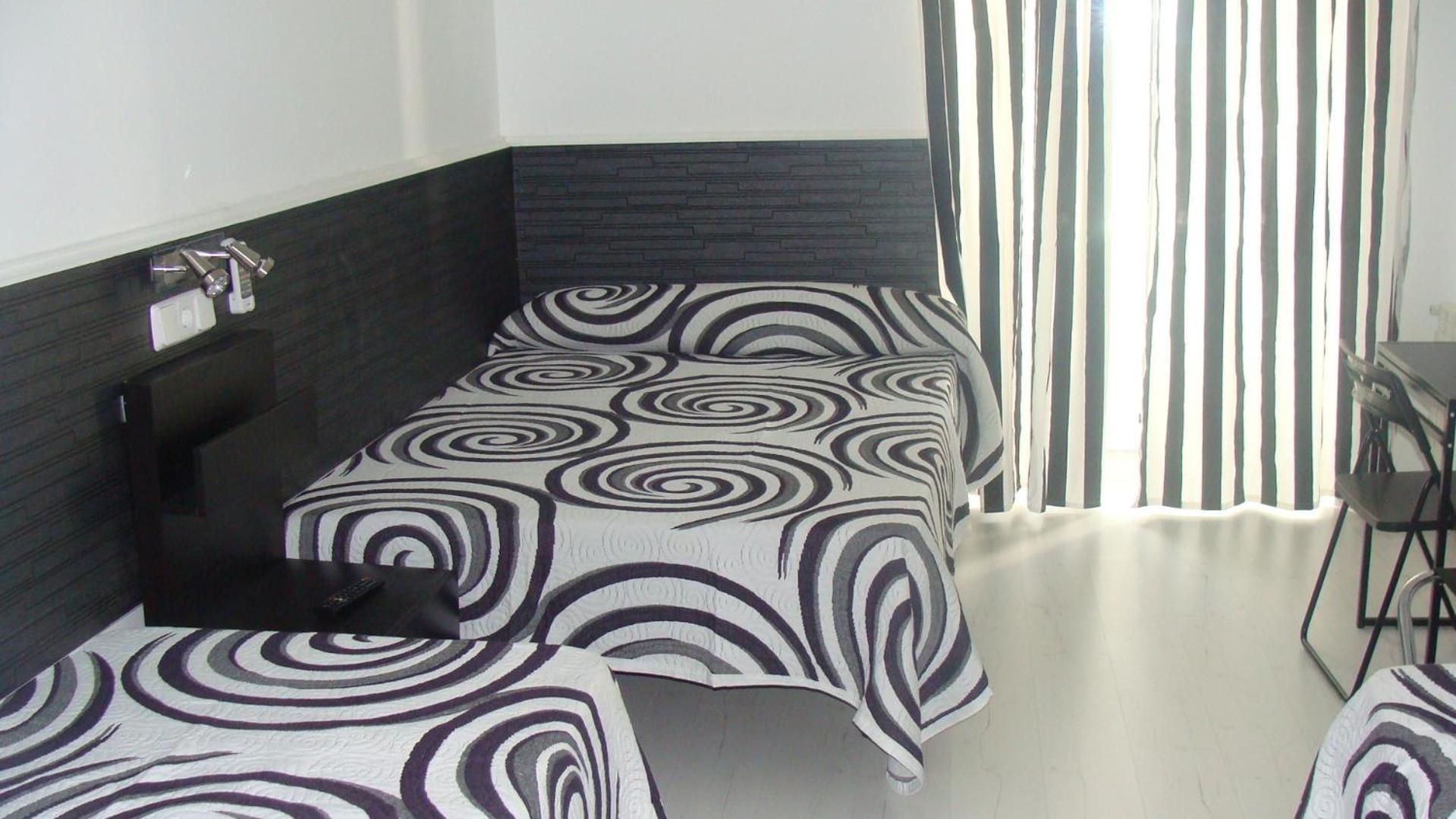 Hostal Jq Madrid 1 Zewnętrze zdjęcie